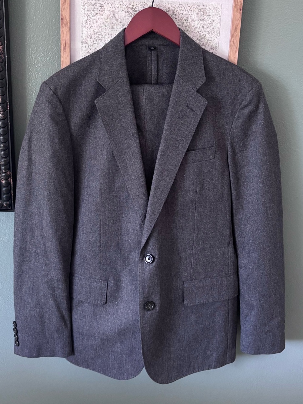 J Crew Ludlow Men's Charcoal Gray Suit - Classic Single-Breasted Suit